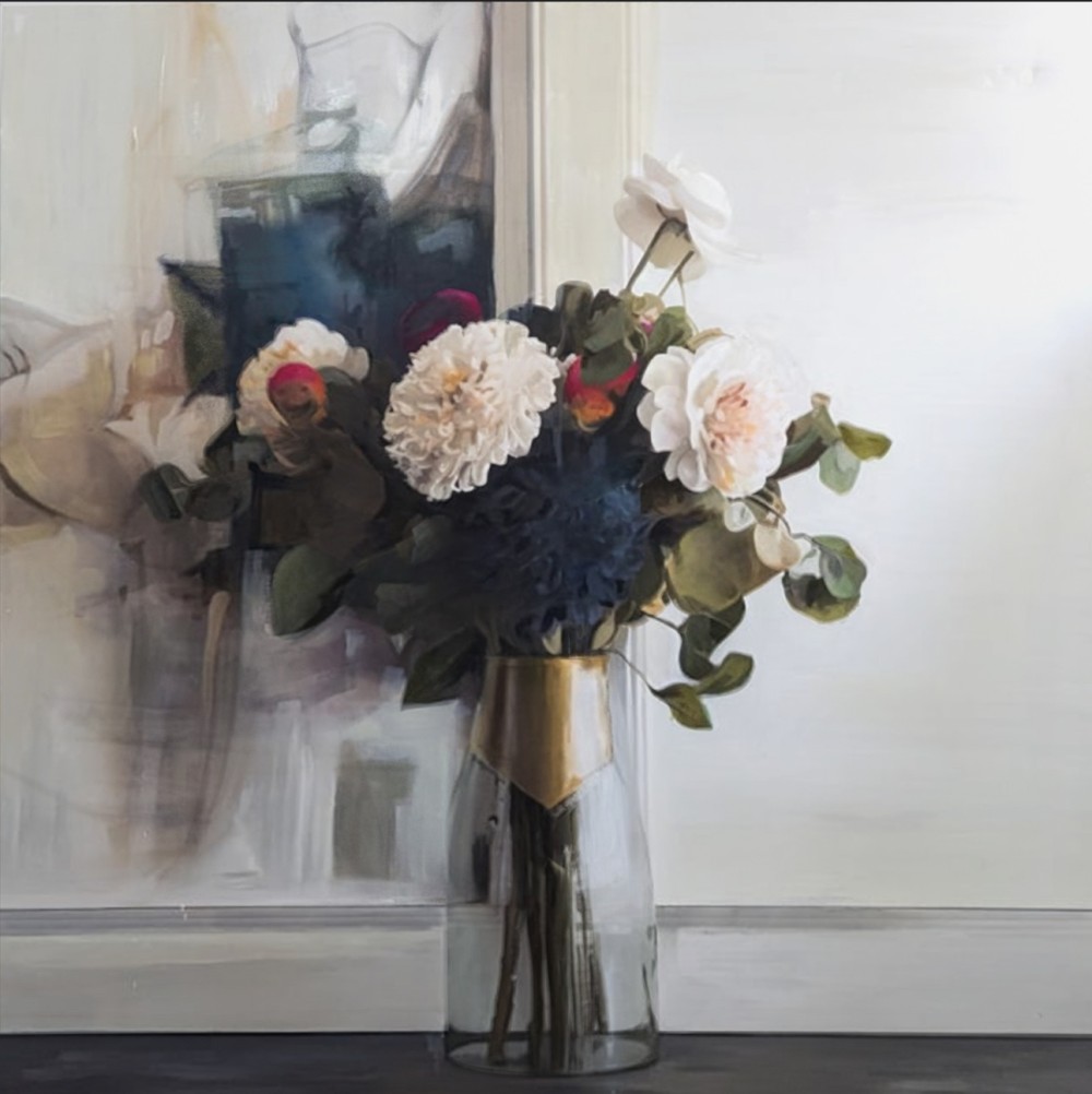 Medium: Oil on canvas
Size: 110 × 110 cm
Year: 2024

A still life that isn't still — this floral composition hums with quiet emotion.
The bouquet, both precise and slightly dissolving, stands against an abstract, blurred background, as if memory itself shaped it.
Brushwork and soft transitions between realism and suggestion create a space that feels both private and open — a moment between presence and absence.