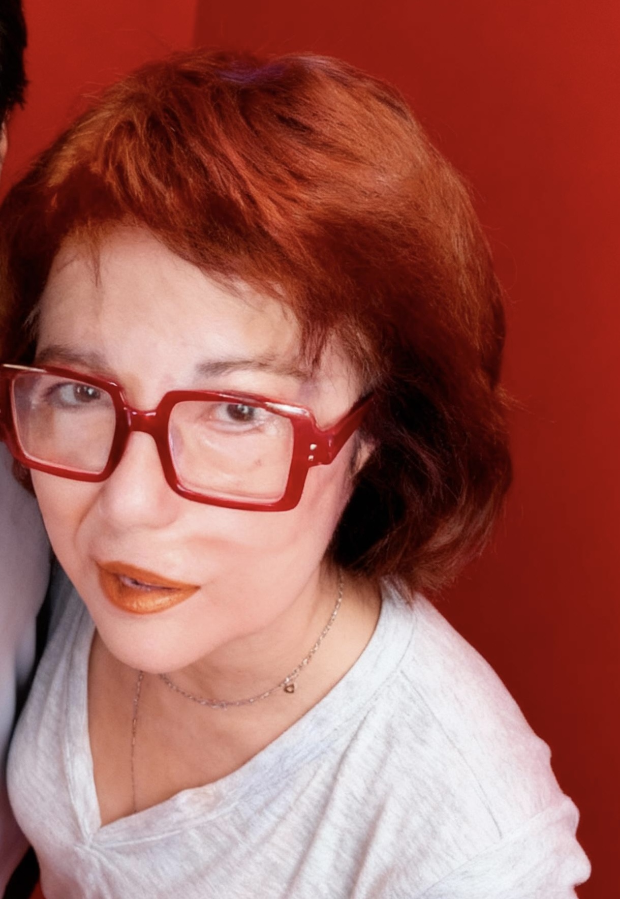 My name is Felicia and I am an artist. I have added photos to share my artworks.
I am a Realism artist with Rembrandt as my art mentor. My music/guitar mentor is Bob Dylan who also paints.
My goal in art is to become fused with my art and the subject. My environment and connection are a rich part of my works. I stress the need for an emotional connection to the subject and my intuitive self. 
I believe “sharing Art is sharing Life. Enjoy 
Felicia