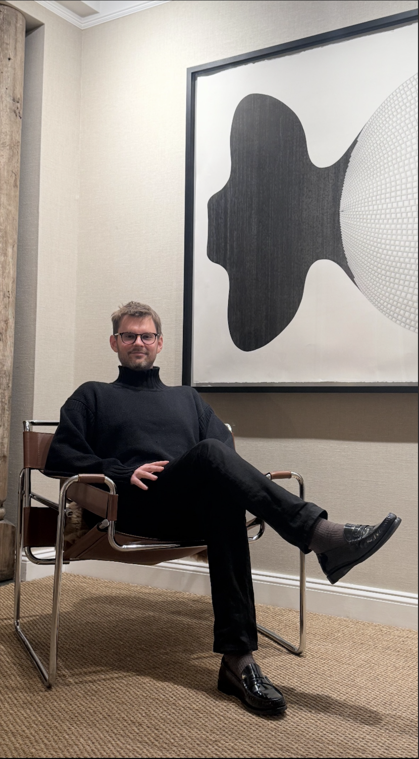 hi. i’m a philosopher, art critic, and writer engaging with the historical avant-garde, moscow conceptualism, and installation art. see my thoughts on the struggle for recognition to preserve, bring into the future, and maintain from disappearance and nonexistence works of art.