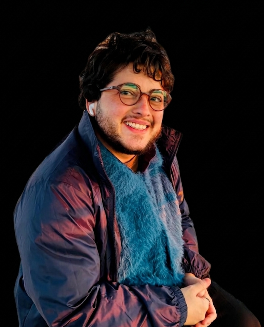 Noah Ribeiro is an artist who engages image-making as a critical field for questioning gender and sexuality, with his work unfolding between academic inquiry and artistic production. He is currently a Ph.D. student in Culture and Art at UFBA, Brazil, and is an internship student at Doshisha University in Kyoto, Japan. His artworks have been exhibited in Brazil and internationally.