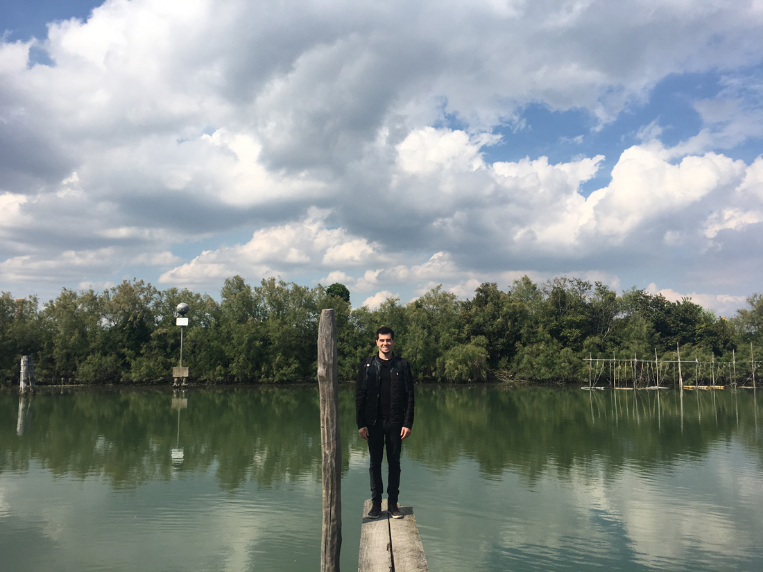 Born in 1986 in Punto Fijo, Venezuela, his life—and his art—found its home in Portugal. From an early age, he discovered in drawing an intimate territory, a place where imagination breathes and curiosity flourishes. For him, drawing is not a mystical gift, but a cultivated fascination: a practice that refines itself over time, between passion, discipline, and discovery.

An architect trained at the School of Architecture of the University of Minho (PT), where he completed his Master's degree in 2013, he has always seen in art and construction two sides of the same restlessness: to understand, transform, and communicate what surrounds him. For him, drawing is both meditation and a tool—a way of thinking with his hands, of organizing the world through lines, shadows, and intentions.

In 2017, he shaped another part of this creative impulse by founding, with two friends, LIMIT atudio. There, he continues building — houses, ideas, spaces, and possibilities.