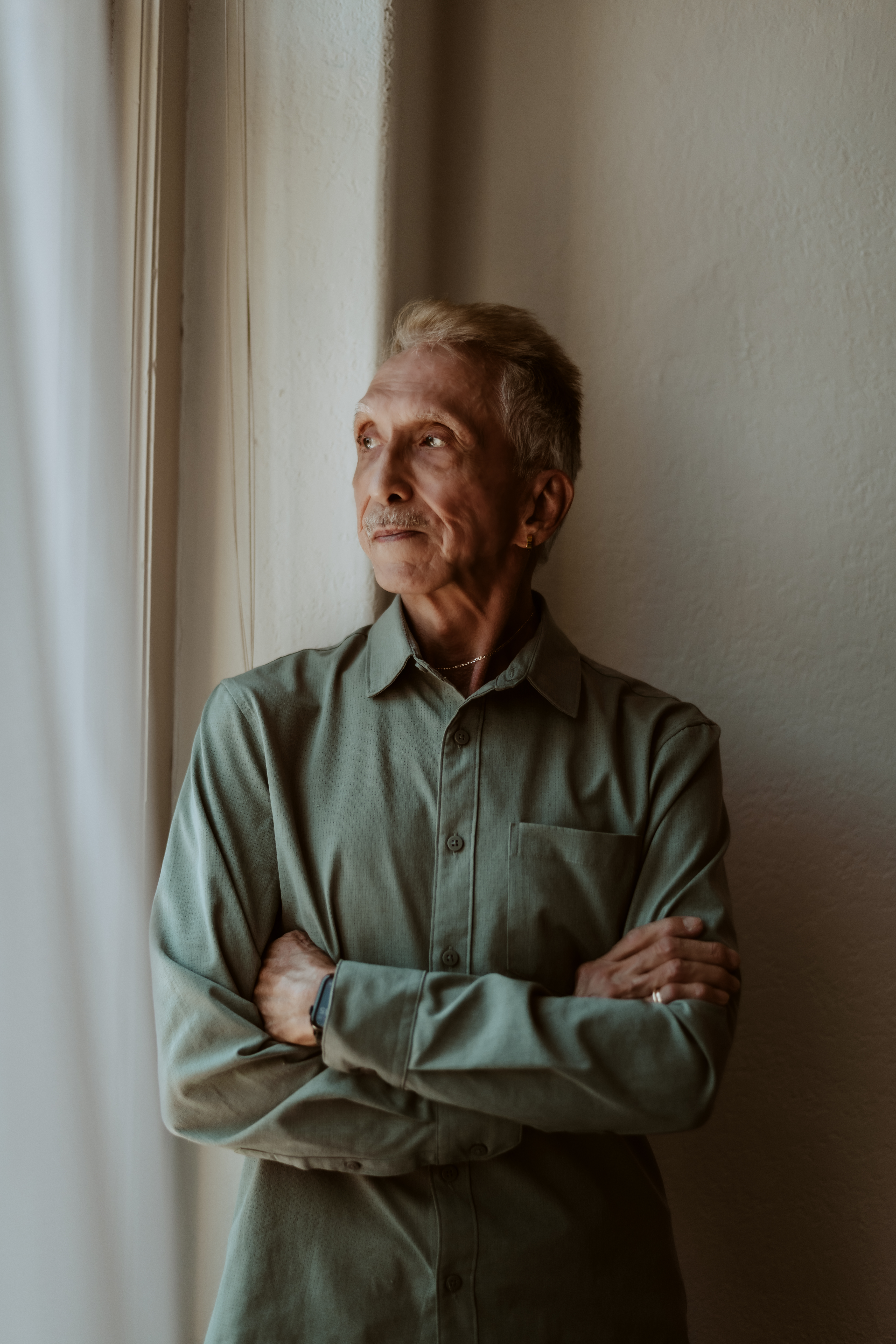 Techniques:
Impasto, Sgraffito, Abstract Representational, Impressionistic, Landscape 
Medium:
 Oil, Acrylic, Pencil, 
Objective:
My intent is to challenge and retain the viewer’s attention, draw them in, mesmerize and generate an emotional response.