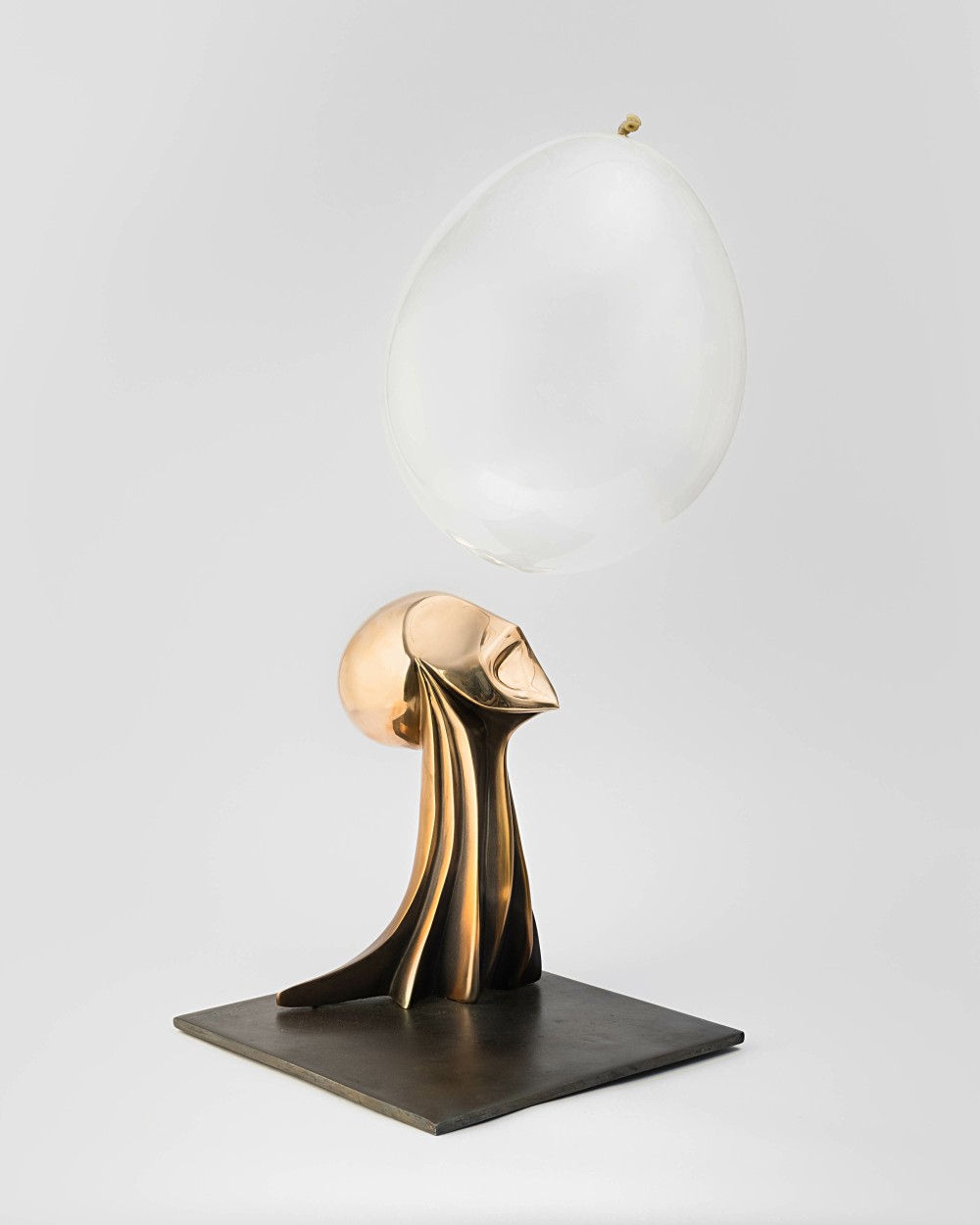 under a spell - مات
30x30x32cm (bronze)
2019
